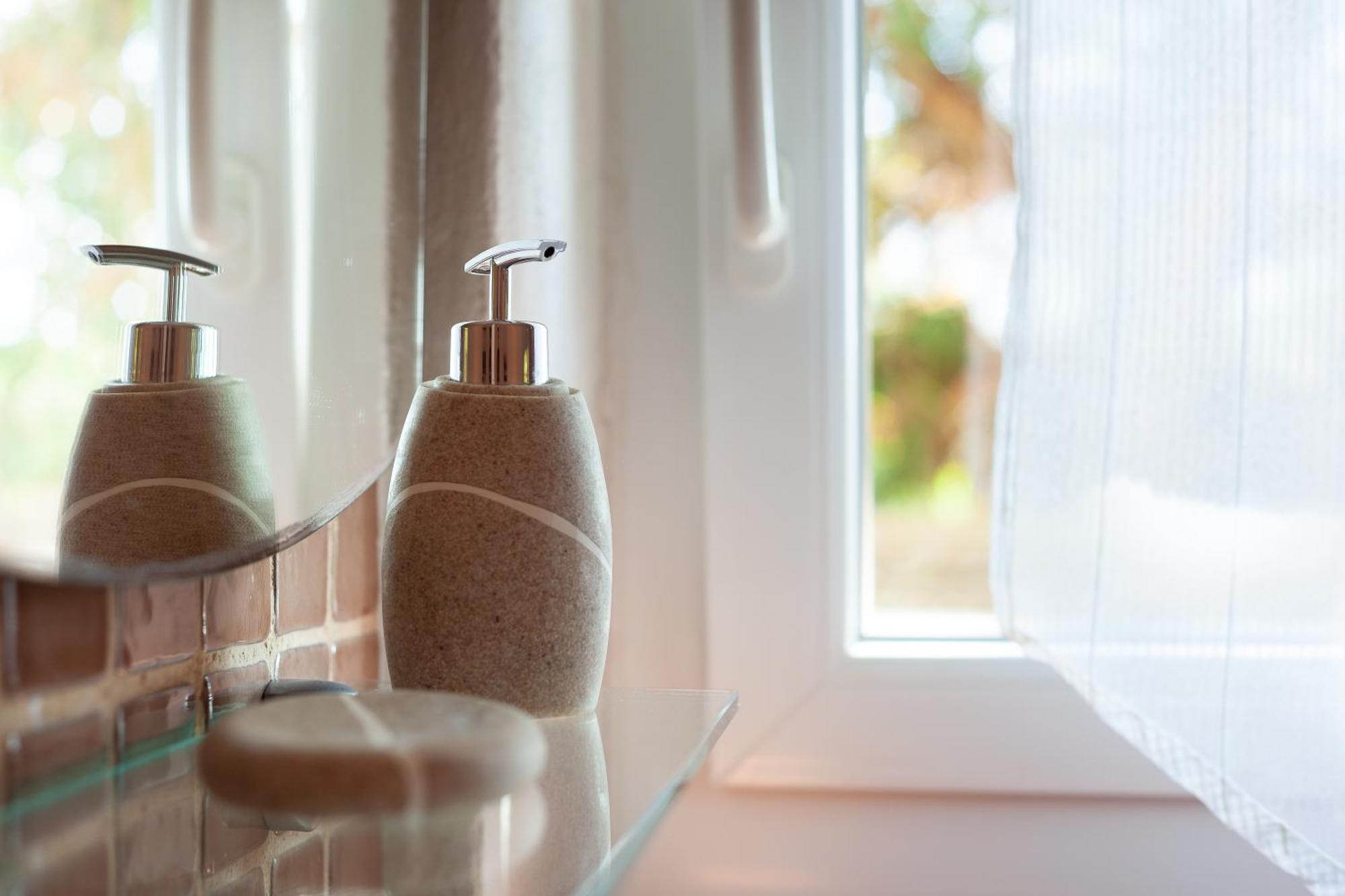 Somptueux Appartement Avec Jardin Cassis Ngoại thất bức ảnh